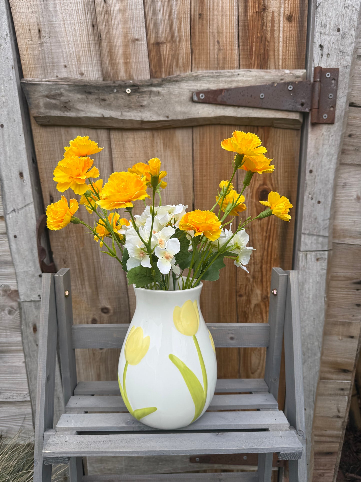 Tulpen vaas met bloemen