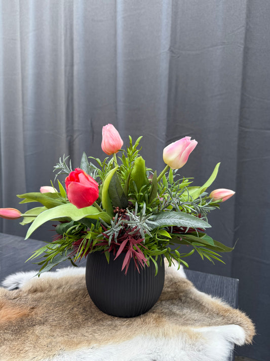 Bloemstuk tulpen roos mix
