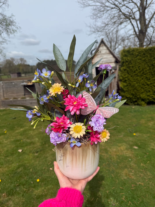 Bloemstuk incl vaas beige