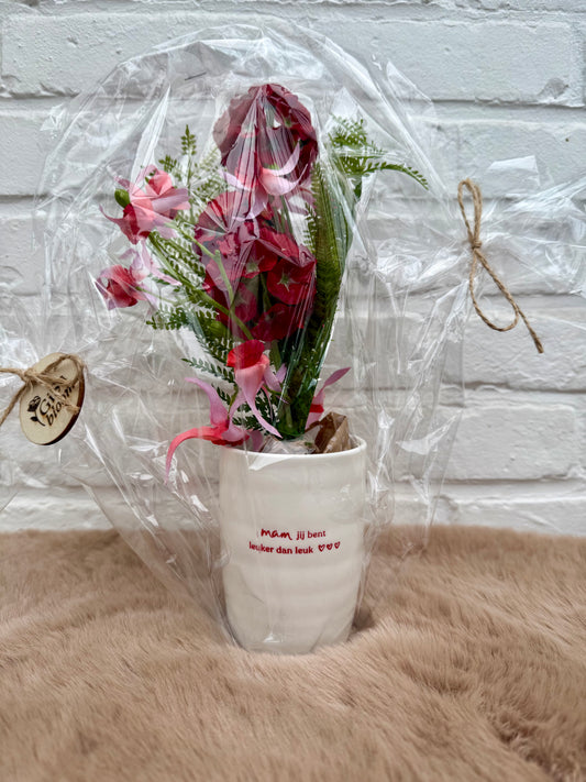 Koffietas ‘mam jij bent leuker dan leuk’